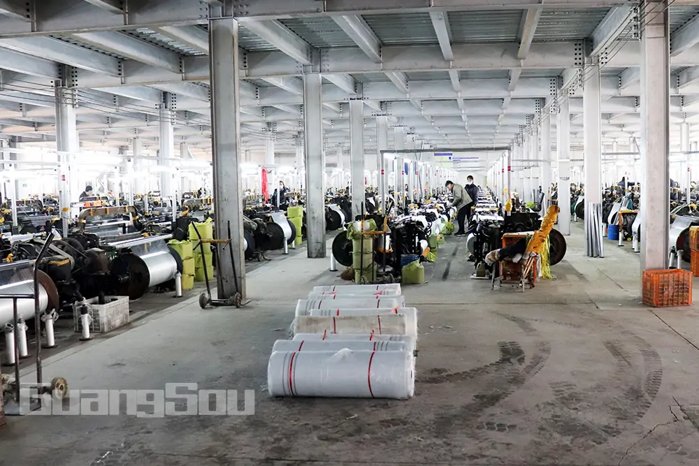 Fiberglass mesh raw material woven machine
